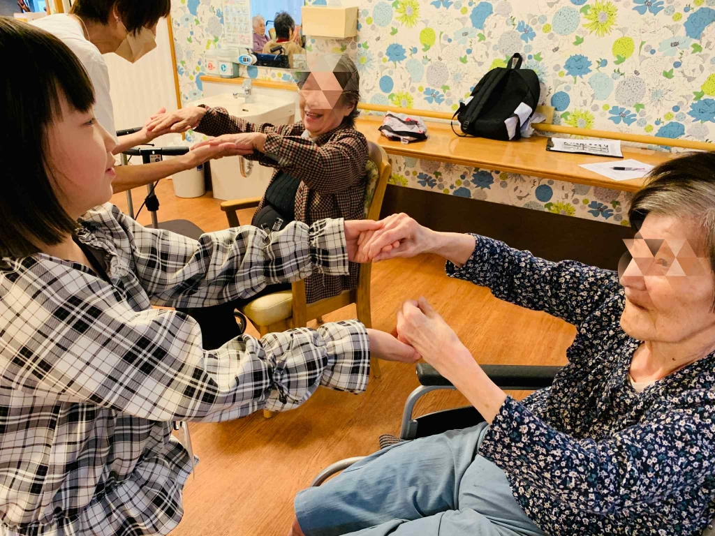 〜「やっぱりダンスはいいものね」若い頃踊られていたご利用者様より〜
