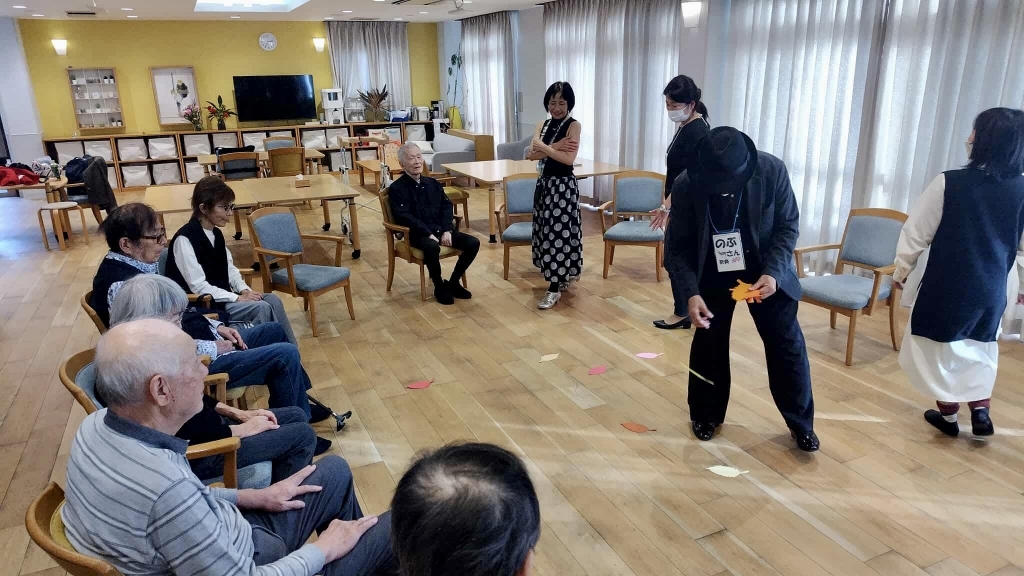 「外国のように屋外でのミロンガ気分を室内での活動で体感して頂きました。」 「外国のように屋外でのミロンガ気分を室内での活動で体感して頂きました。」