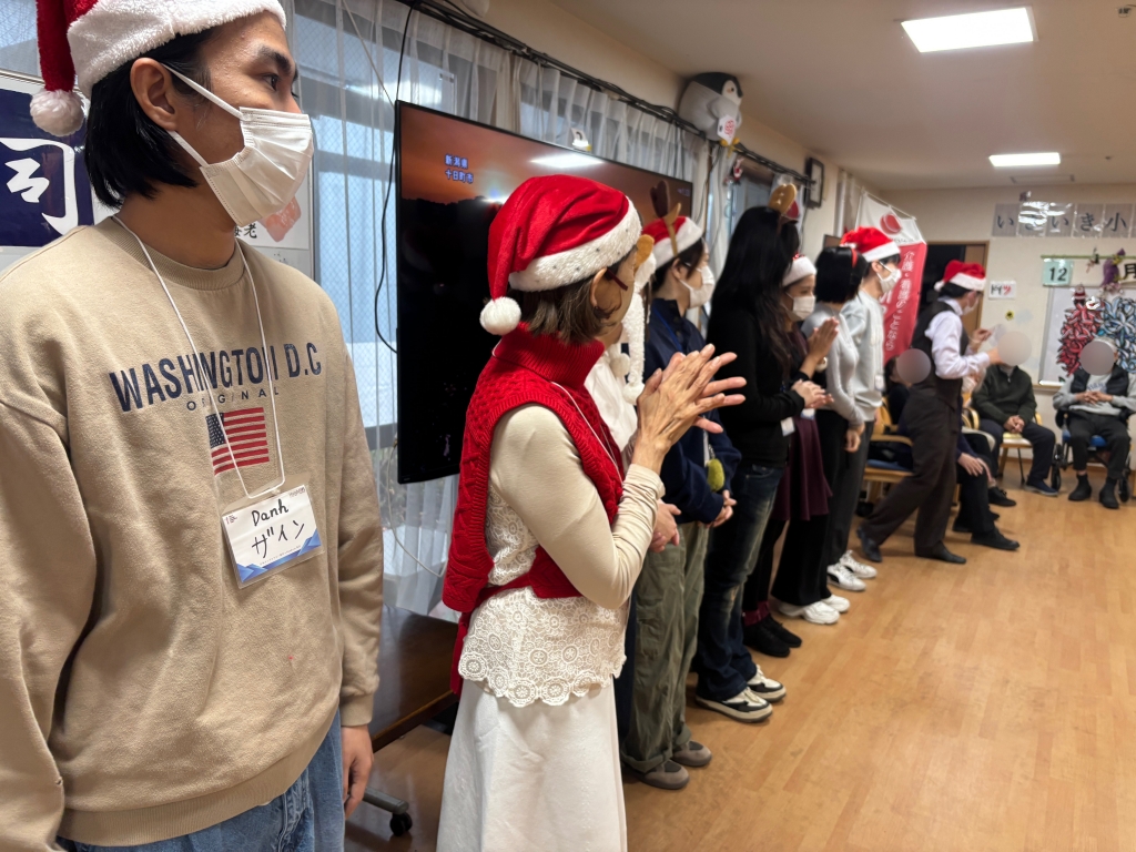 ~「ネクタイなんかして、ずいぶんカッコつけてるね(笑)」いつもユーモアたっぷりの紳士より~ ~「ネクタイなんかして、ずいぶんカッコつけてるね(笑)」いつもユーモアたっぷりの紳士より~