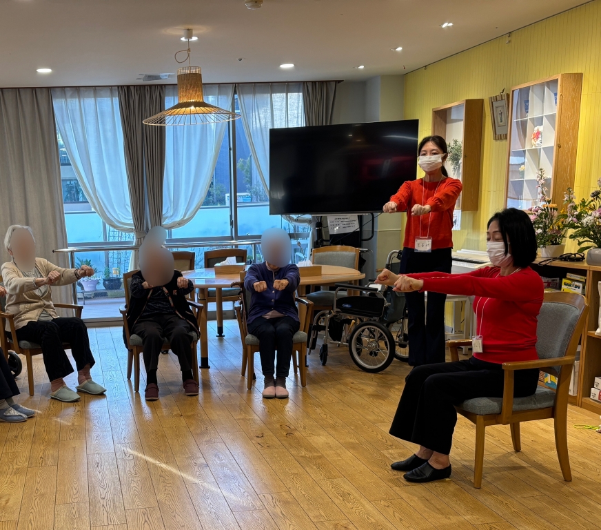 ～「誘われて来ちゃったのだけど、楽しかったわ」昨日入所された方から。来月もまたご一緒いたしましょう！〜