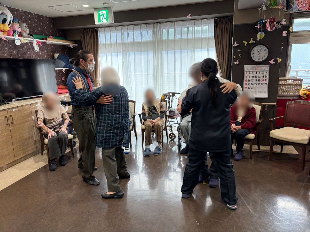 ～職員さんのサポートで、賑やかな活動となりました！〜