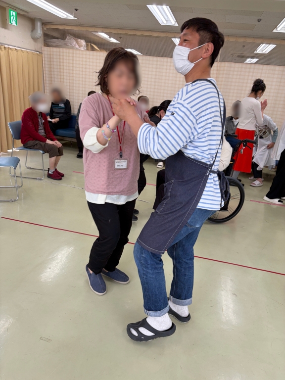 ～その服似合うわね〜、素敵よ～