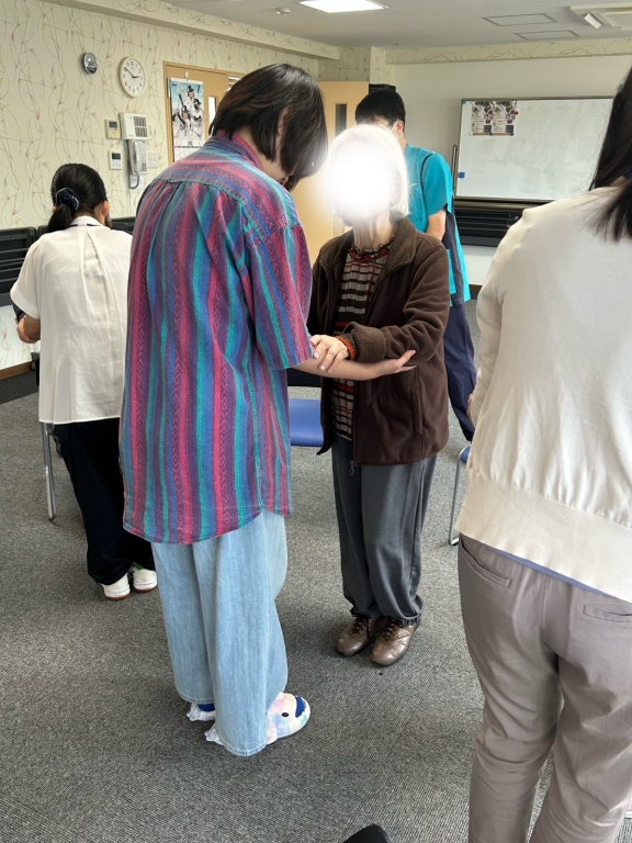 「みなさんの楽しいお顔を見ていてこちらも楽しくなりました」～と、中国からのボランティアさん