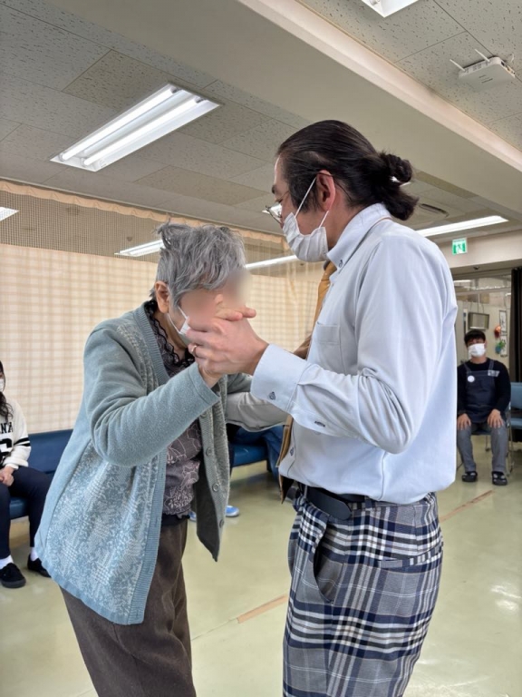 〜衣装を着て踊る皆さんの姿が、回を重ねるごとにエレガントに！～