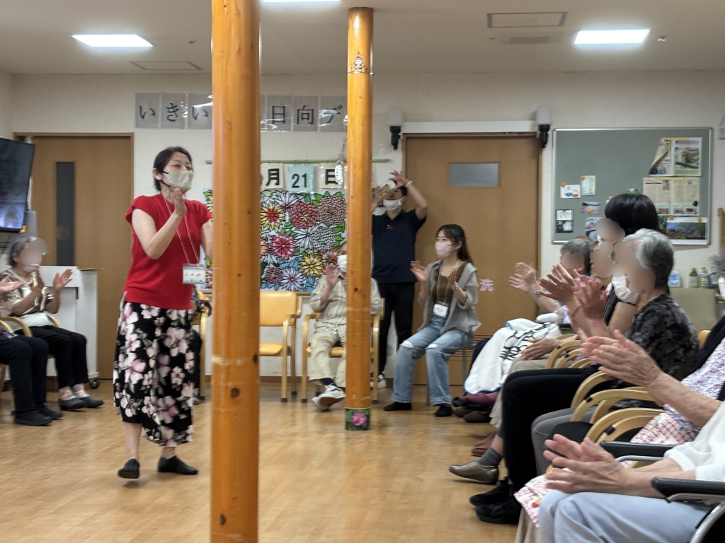 ～「独りぼっちなのよ…」私もそうです、おとなりに座ってもいいですか？～