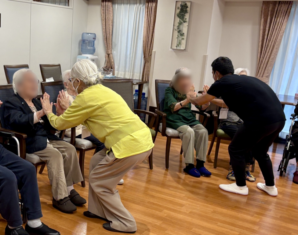 〜「手を握ってくれて嬉しいわ！〜
